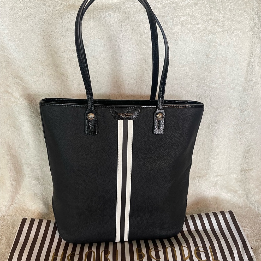 Like New Henri Bendel leather tote bag